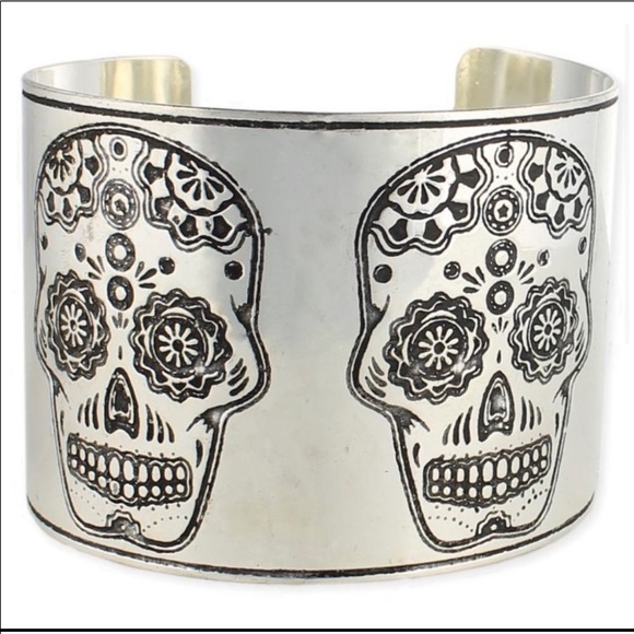 Jewelry - NEW SILVER CUFF BRACELET WITH CALAVERA SKULLS ETCHED IN BLACK~WIDE, SMOOTH, COOL